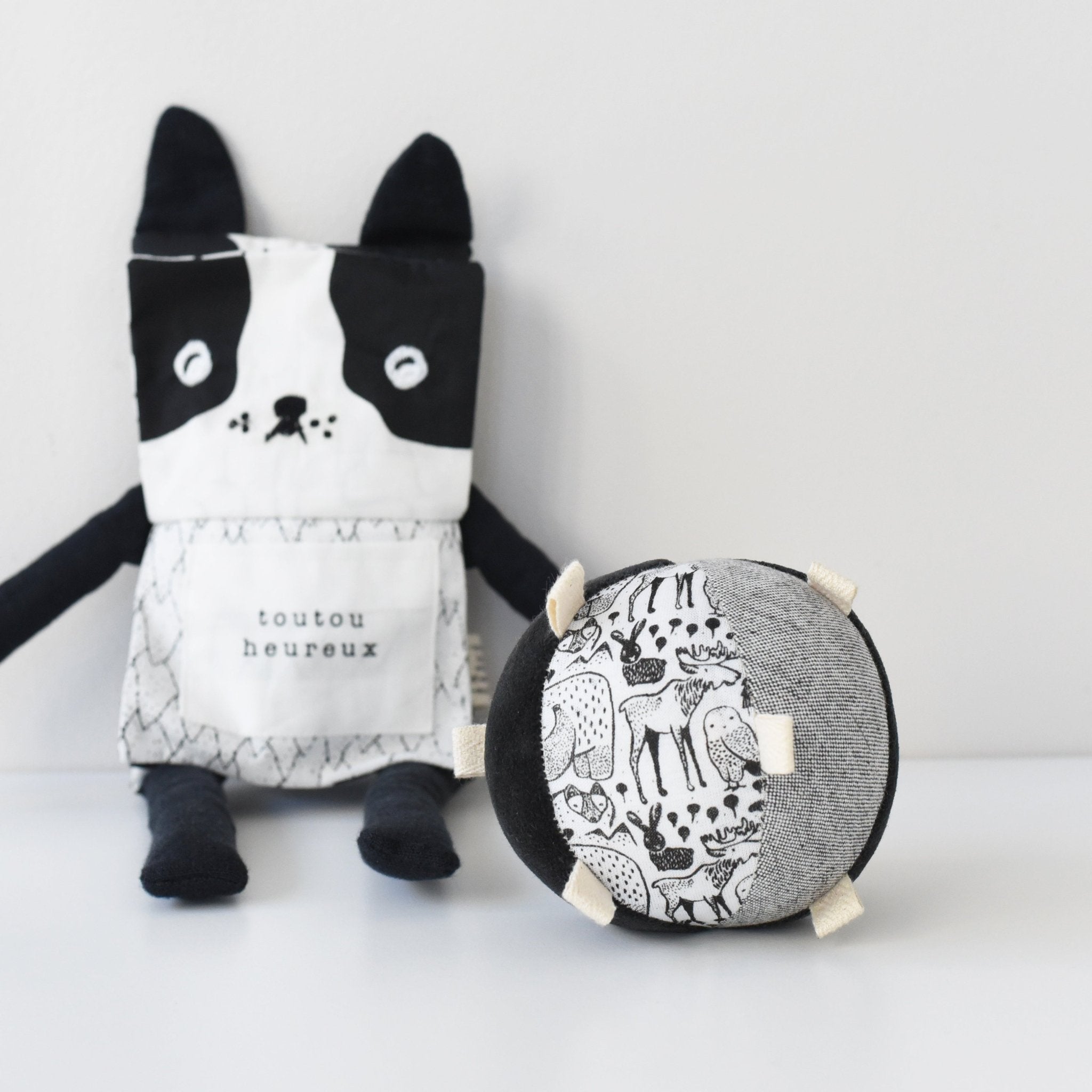 Taggy Ball with Rattle (Nordic)