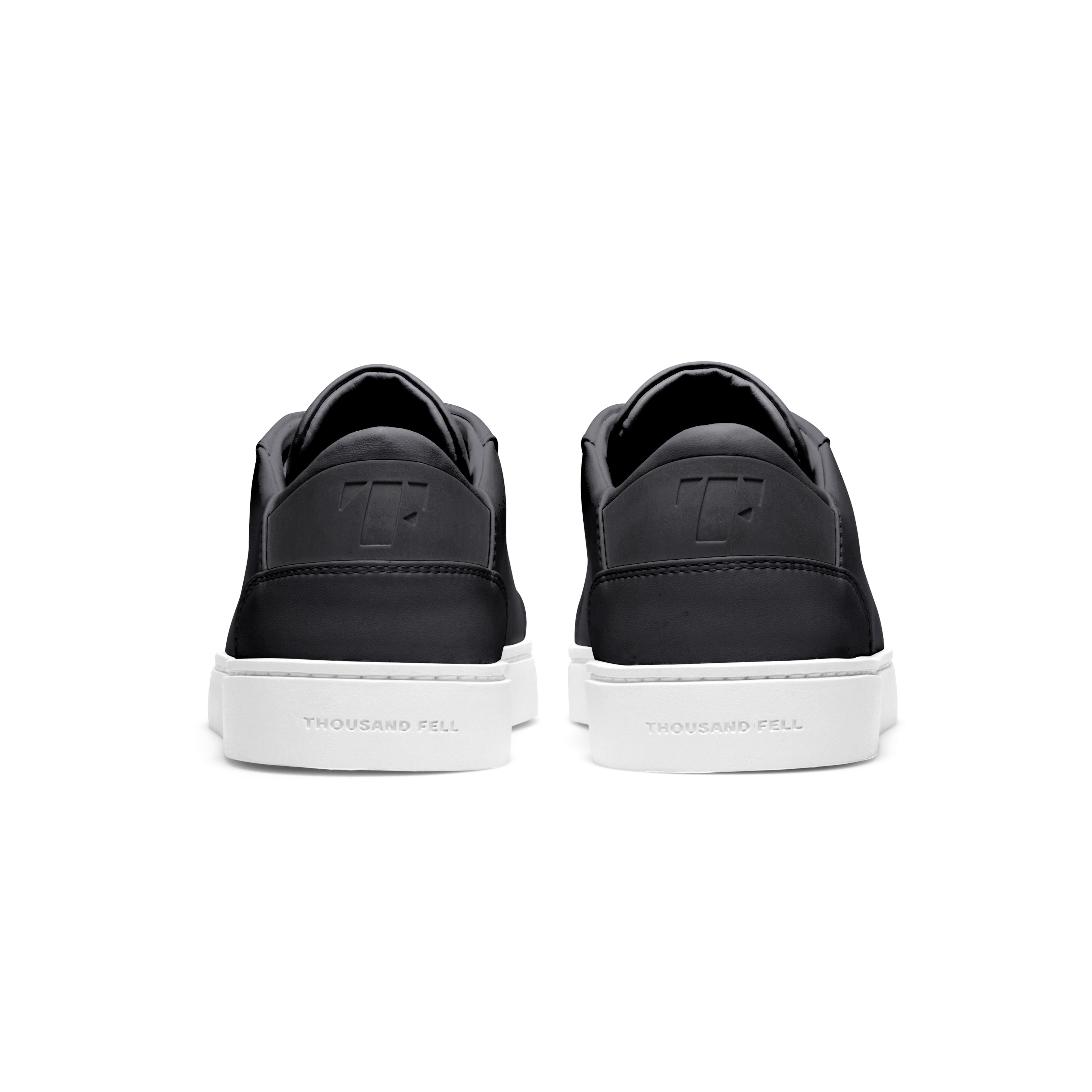 Men's Lace Up (Black)