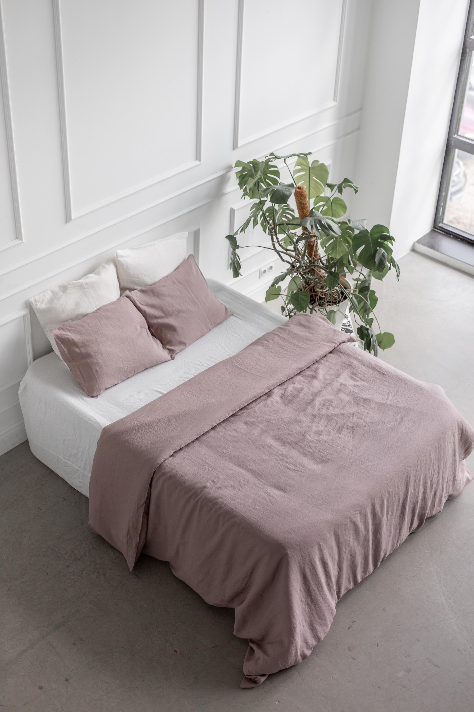 Linen Bedding Set (Rosy Brown)