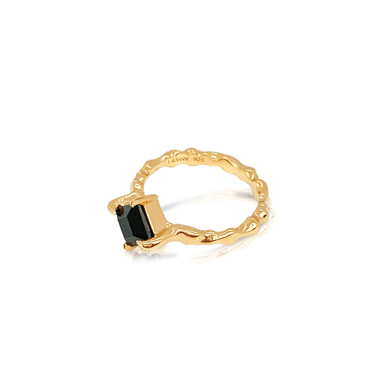 Onyx Stem Ring (Gold)