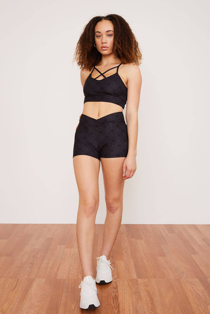 Crossover High-Waisted Shorts (Summit) Pants Wolven 