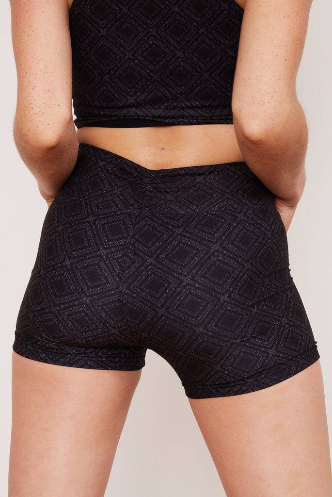 Crossover High-Waisted Shorts (Summit) Pants Wolven 