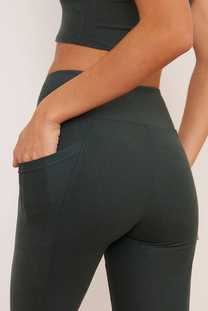 Crossover Pocket Legging (Thyme) Legging Wolven 